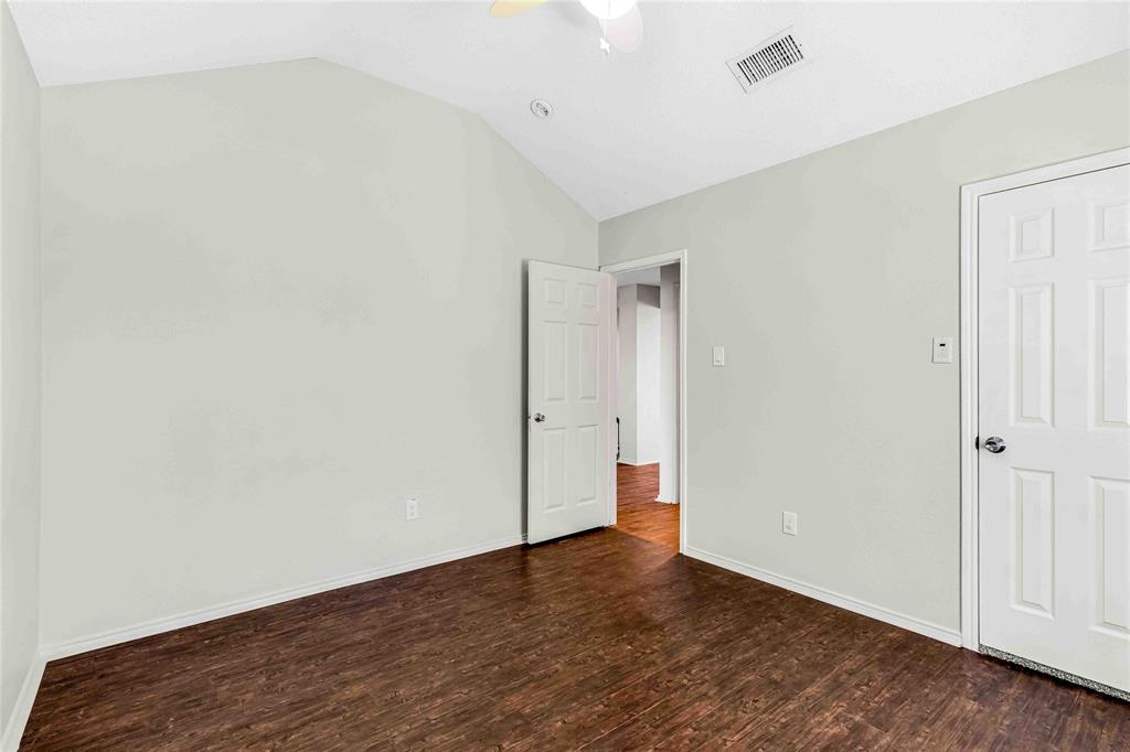 120 Hackberry Trail Property Photo 32