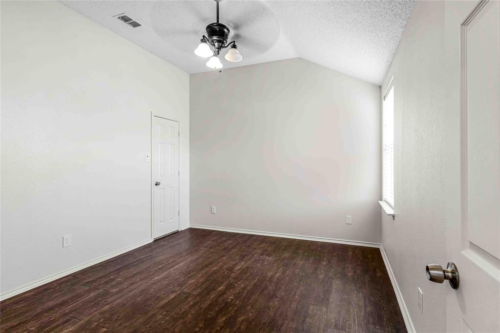120 Hackberry Trail Property Photo 35