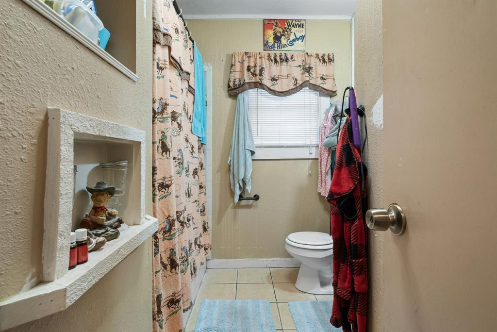 12137 Fm 920 Property Photo 11