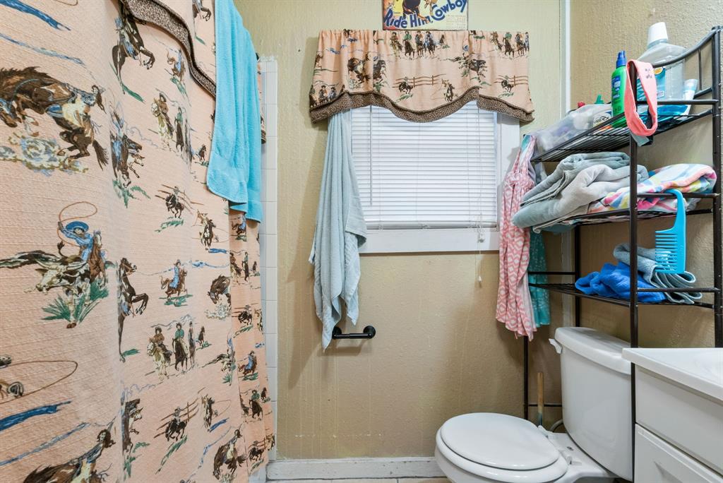 12137 Fm 920 Property Photo 12