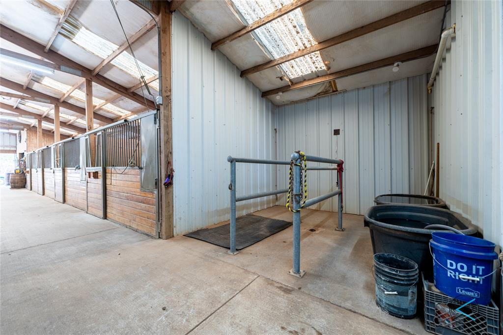 6060 Pinnacle Club Drive Property Photo 4