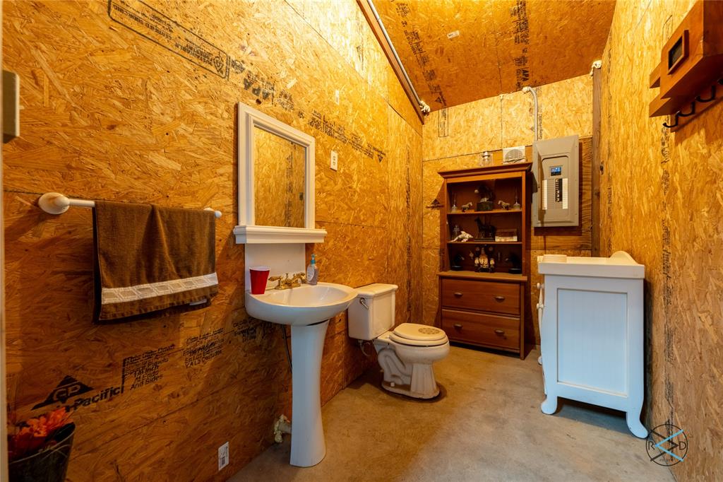 6060 Pinnacle Club Drive Property Photo 8