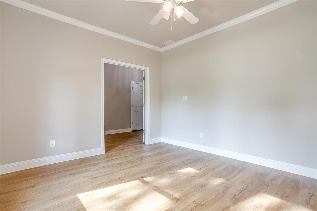 616 Glade Stream Court Property Photo 10