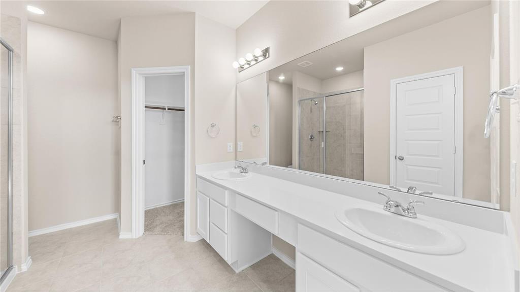949 Ravenwood Lane Property Photo 20