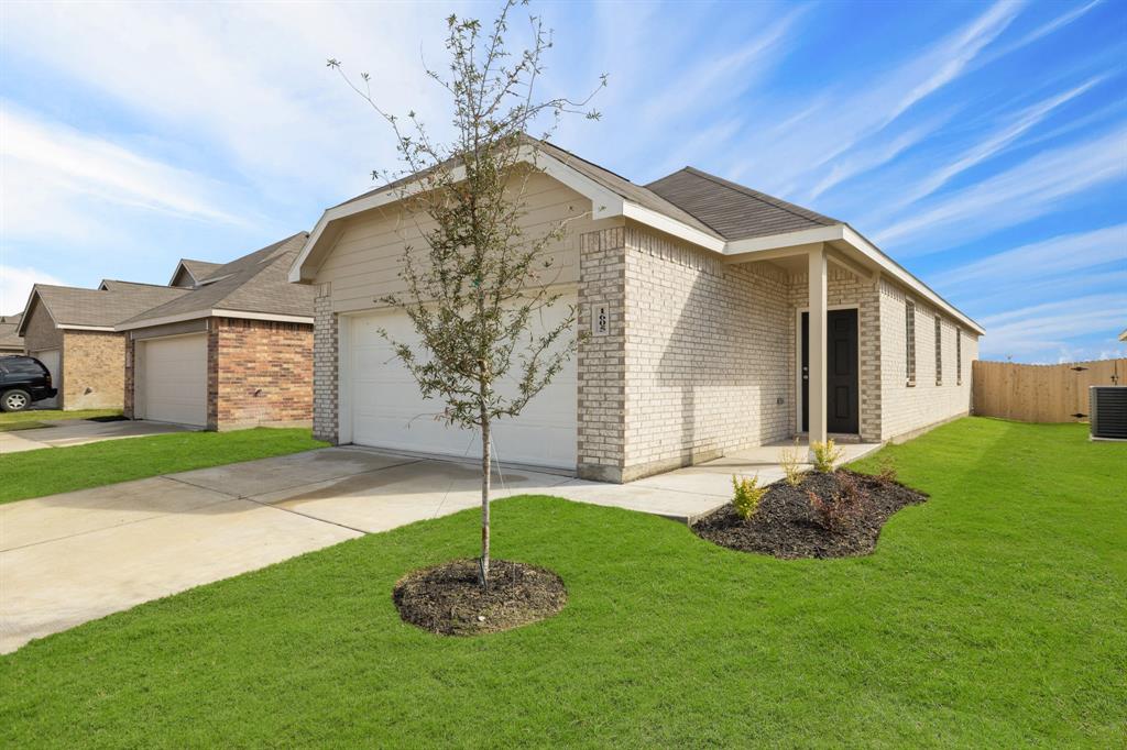 1605 Luke Street Property Photo 1