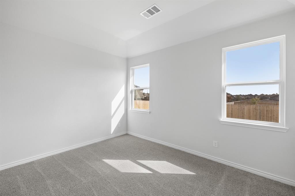 1605 Luke Street Property Photo 13