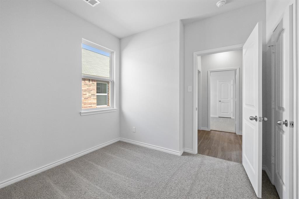1605 Luke Street Property Photo 15