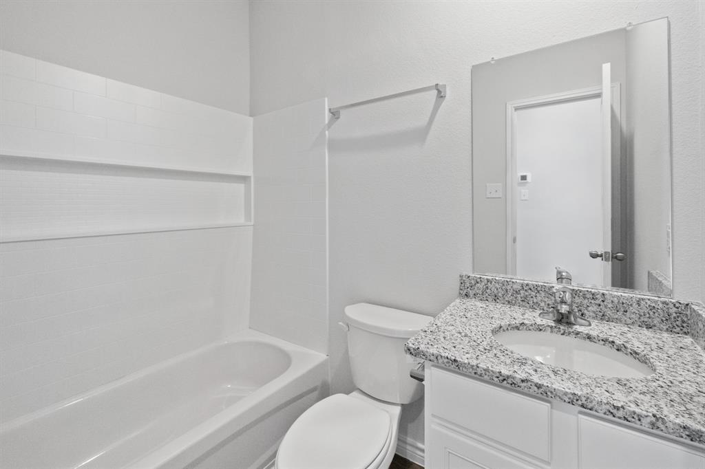 1605 Luke Street Property Photo 16