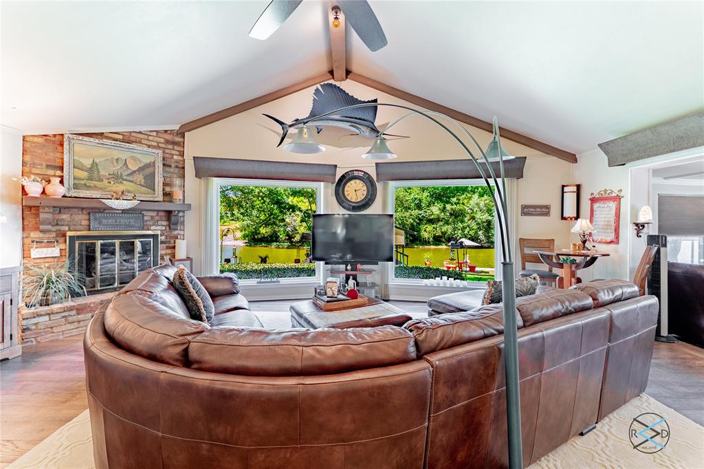 429 Door Key Ranch Road Property Photo 4