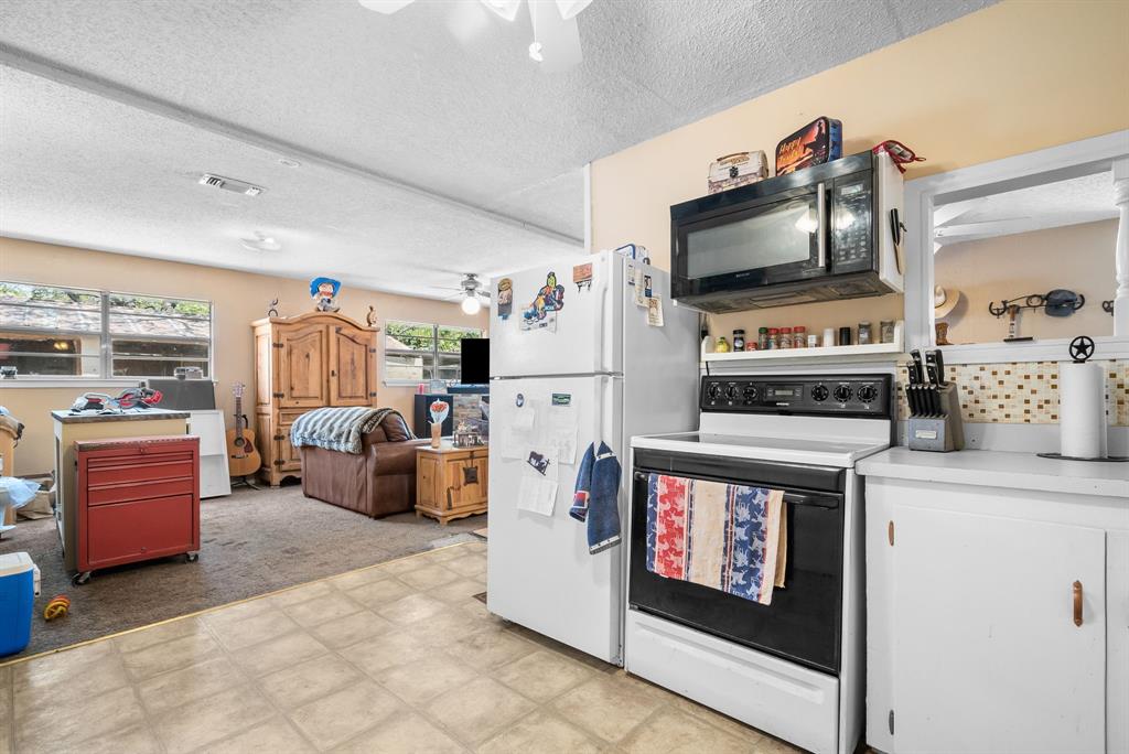 12125 Fm 920 Property Photo 8