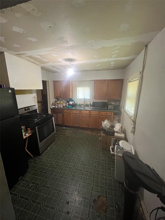 2919 Pine Street Property Photo 5