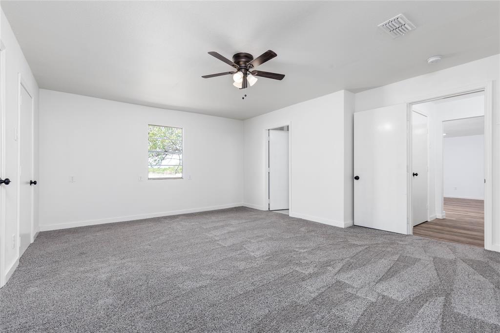 810 Grand Avenue Property Photo 8