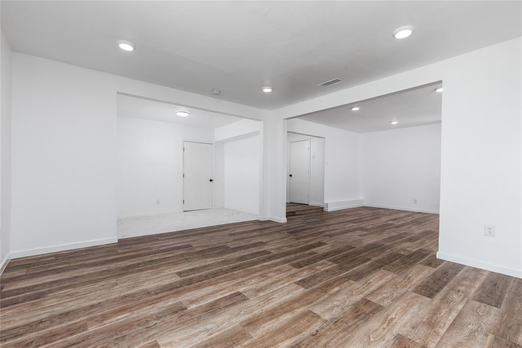 810 Grand Avenue Property Photo 14