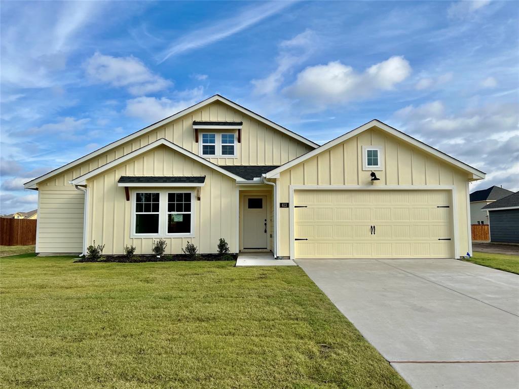 613 Kyle Drive Property Photo 1