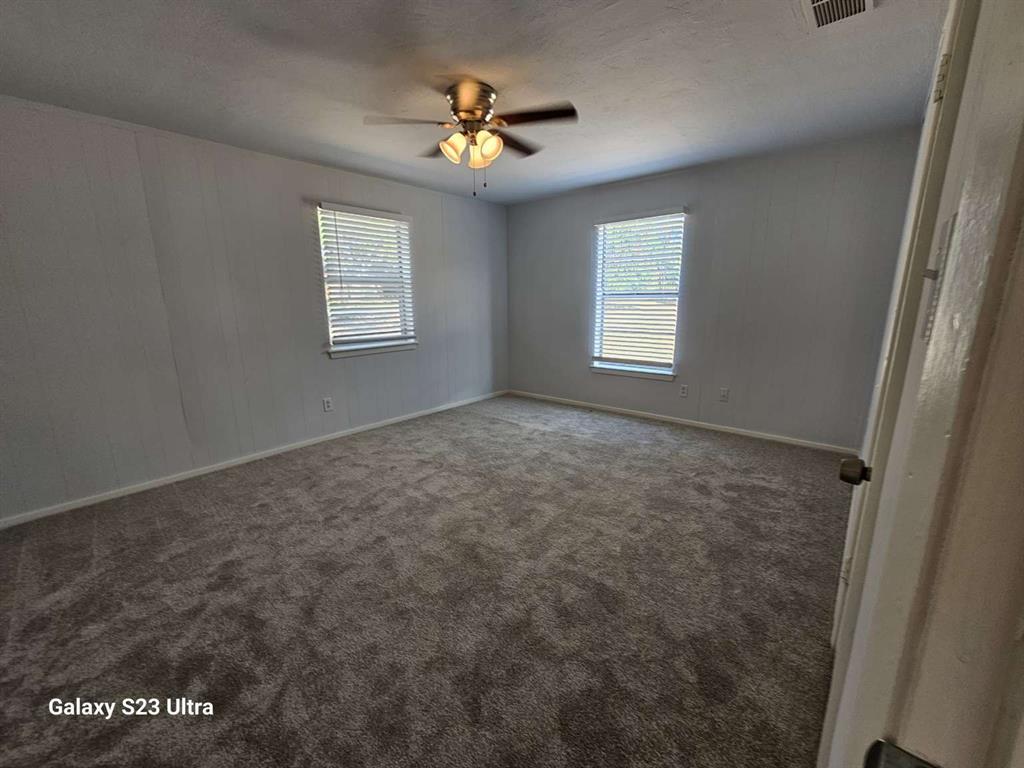 307 W Hickory Lane Property Photo 4