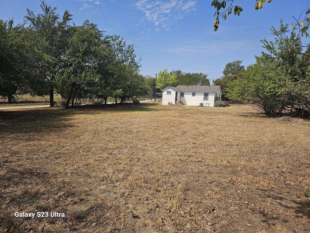 307 W Hickory Lane Property Photo 6
