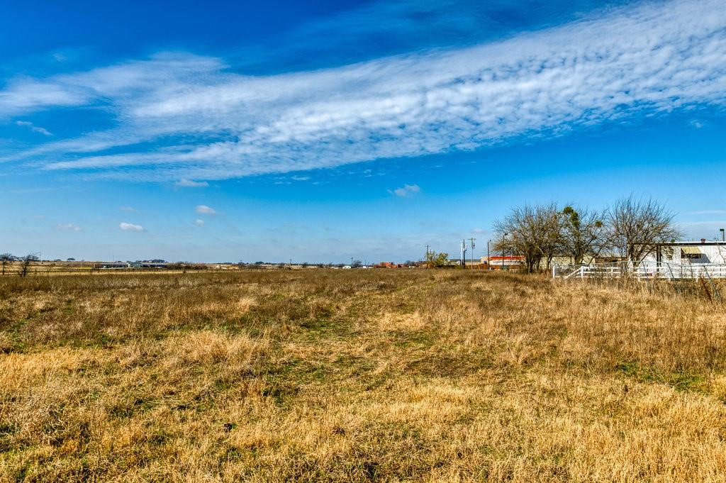 8829 N Highway 171 Property Photo 5