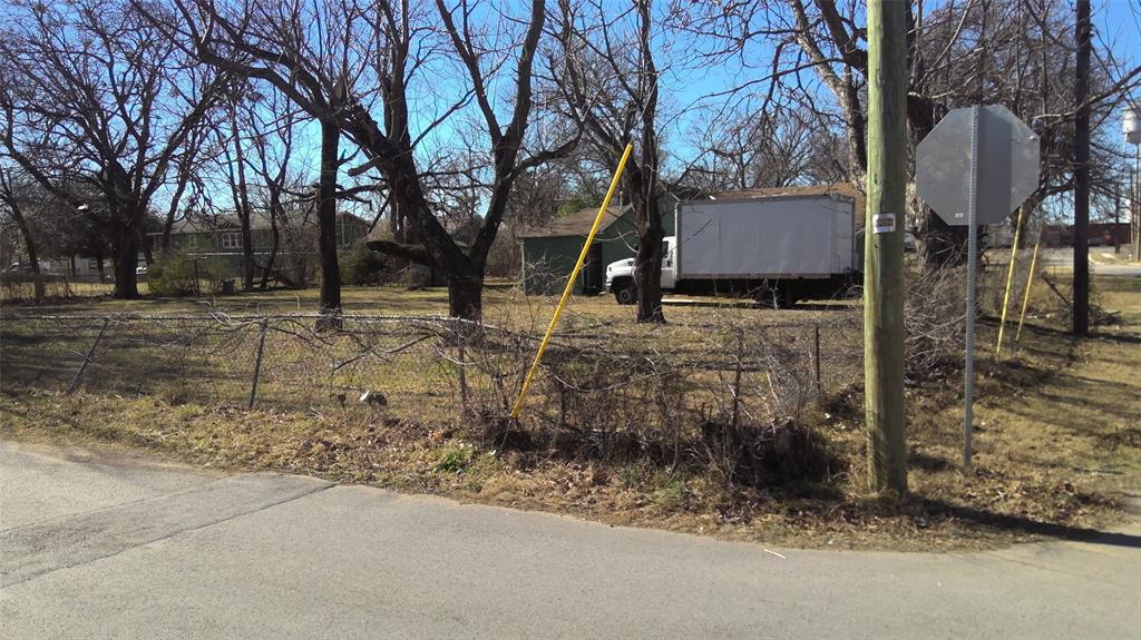 7817 Hull Avenue Property Photo 2