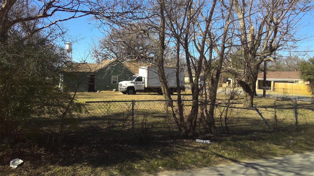 7817 Hull Avenue Property Photo 4