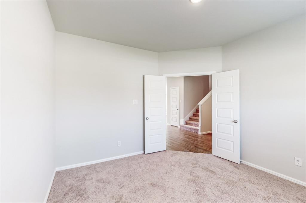 1316 Fox Glen Trail Property Photo 9