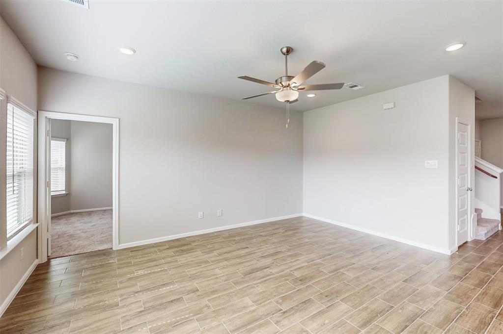 1316 Fox Glen Trail Property Photo 16