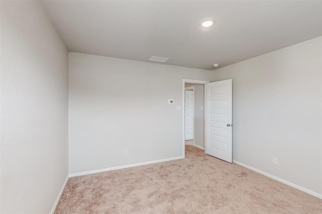 1316 Fox Glen Trail Property Photo 34