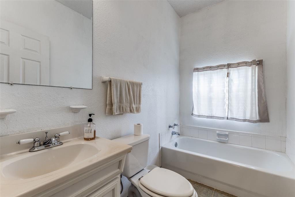 18025 County Road 4052 Property Photo 23