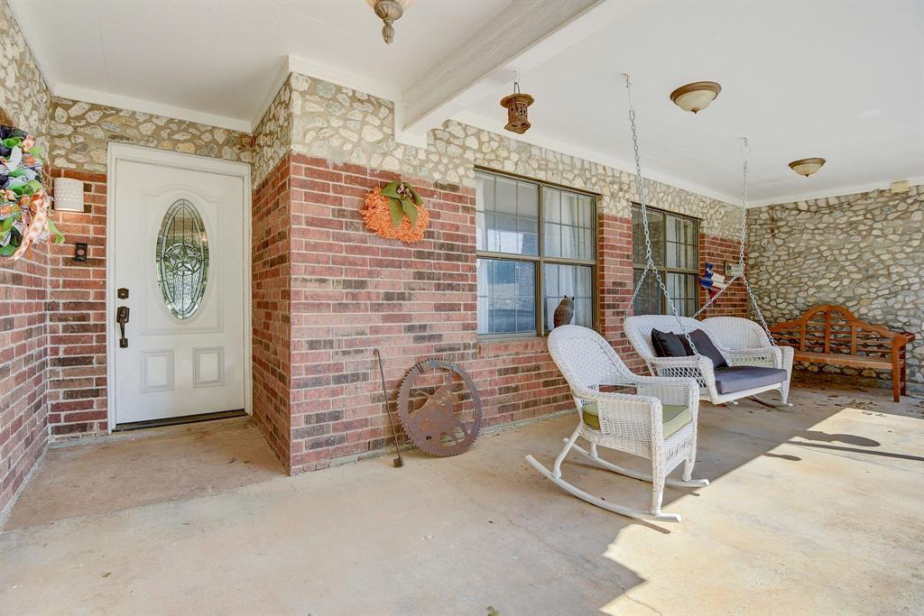 3224 Fm 2048 Property Photo 4