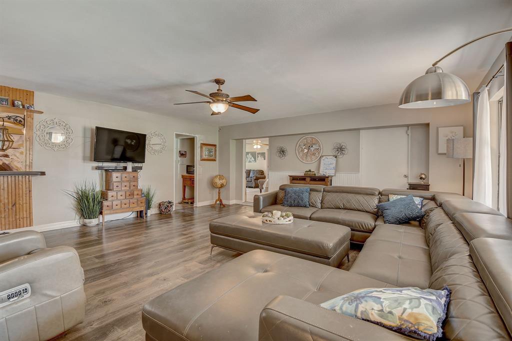 3224 Fm 2048 Property Photo 13