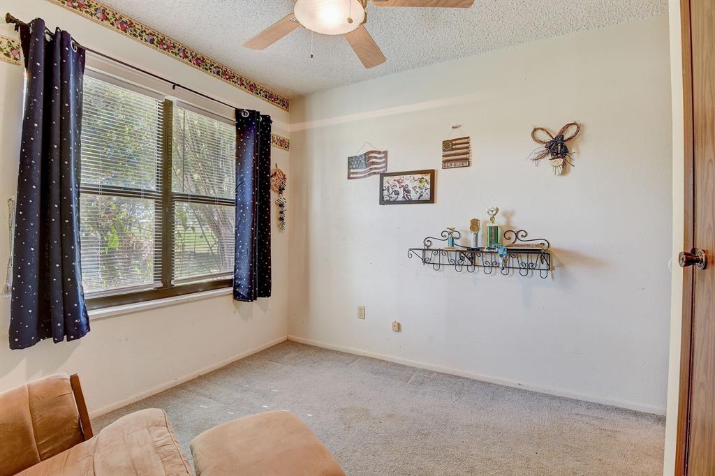 3224 Fm 2048 Property Photo 15