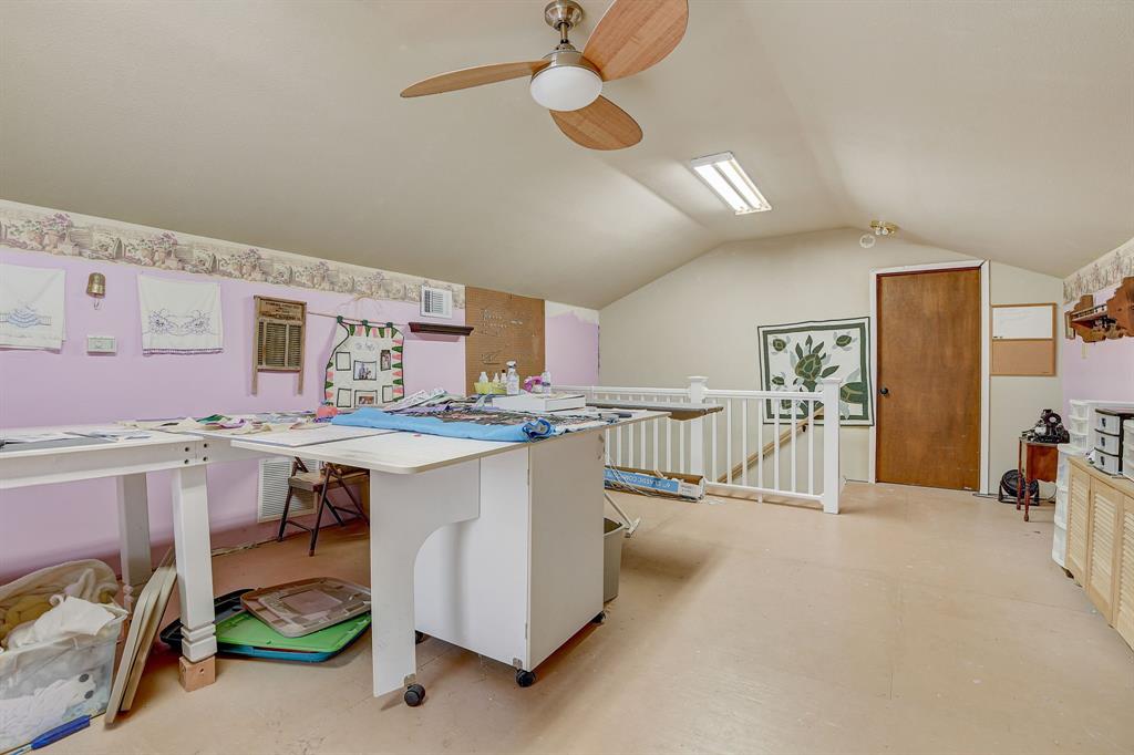 3224 Fm 2048 Property Photo 23