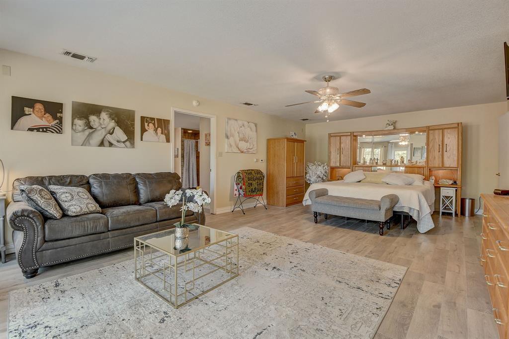 3224 Fm 2048 Property Photo 24
