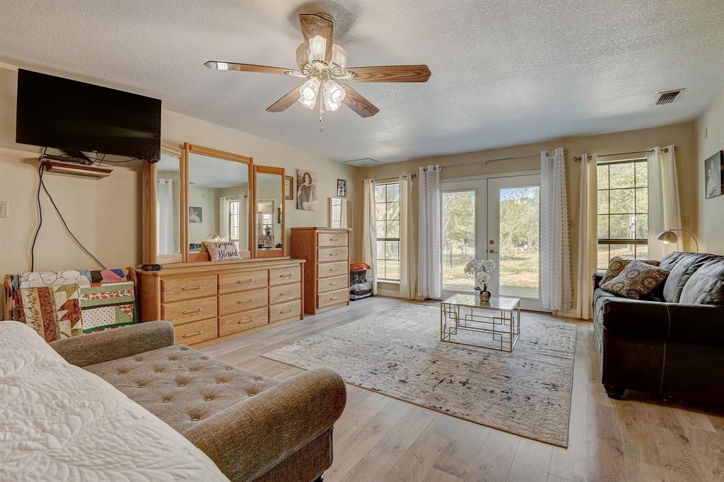3224 Fm 2048 Property Photo 25