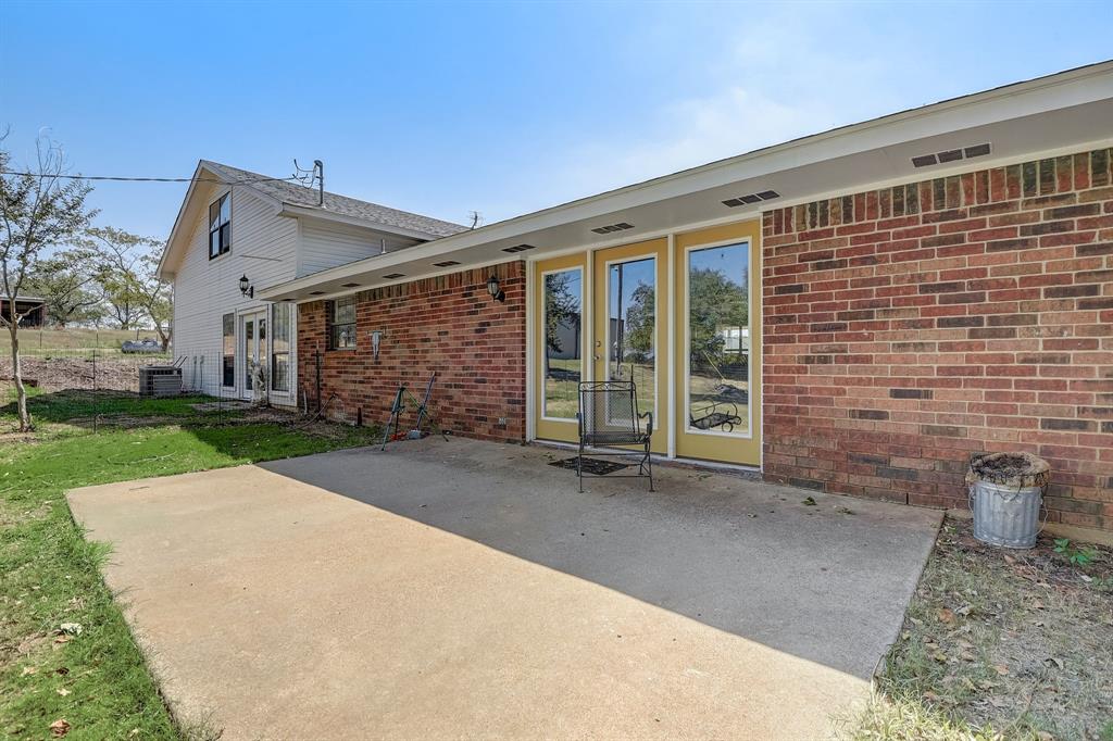3224 Fm 2048 Property Photo 29