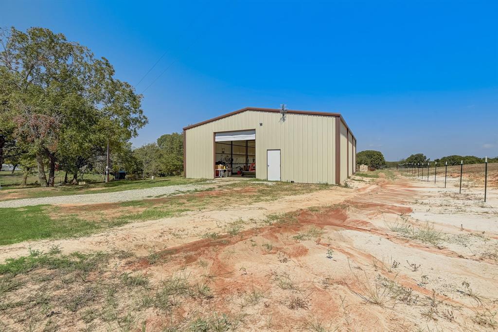 3224 Fm 2048 Property Photo 32