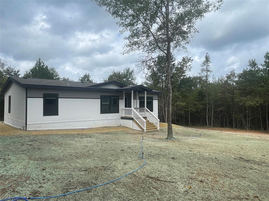 211 Private Road 3900 Property Photo 1
