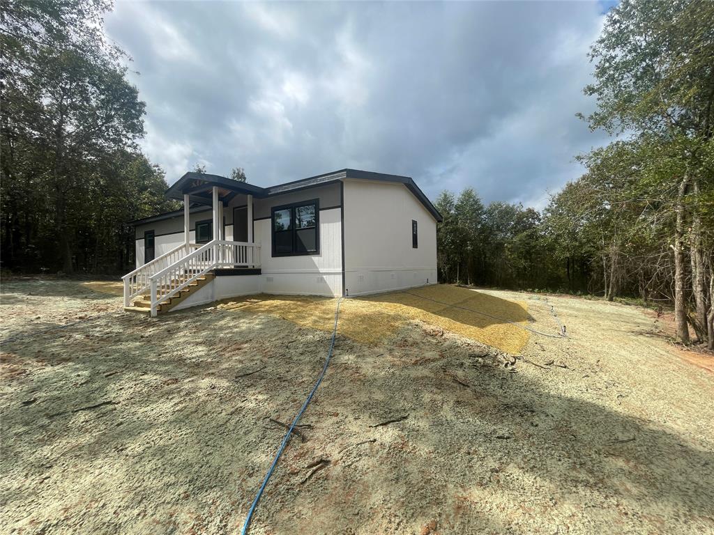 211 Private Road 3900 Property Photo 3