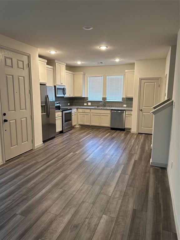5118 Springlake Parkway Property Photo 3