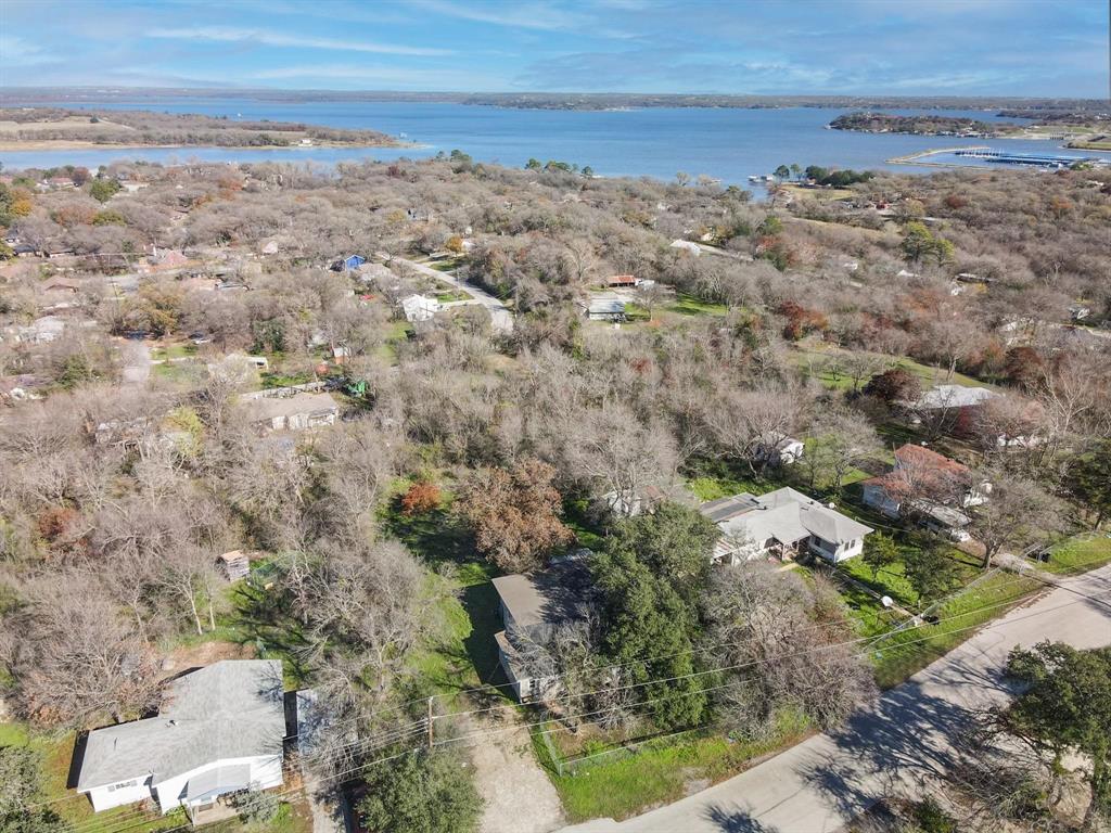 560 Lakeside Drive Property Photo 1