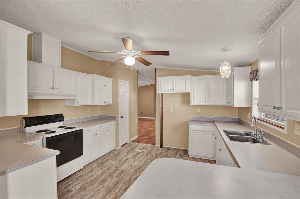 245 Atlantic Street Property Photo 9
