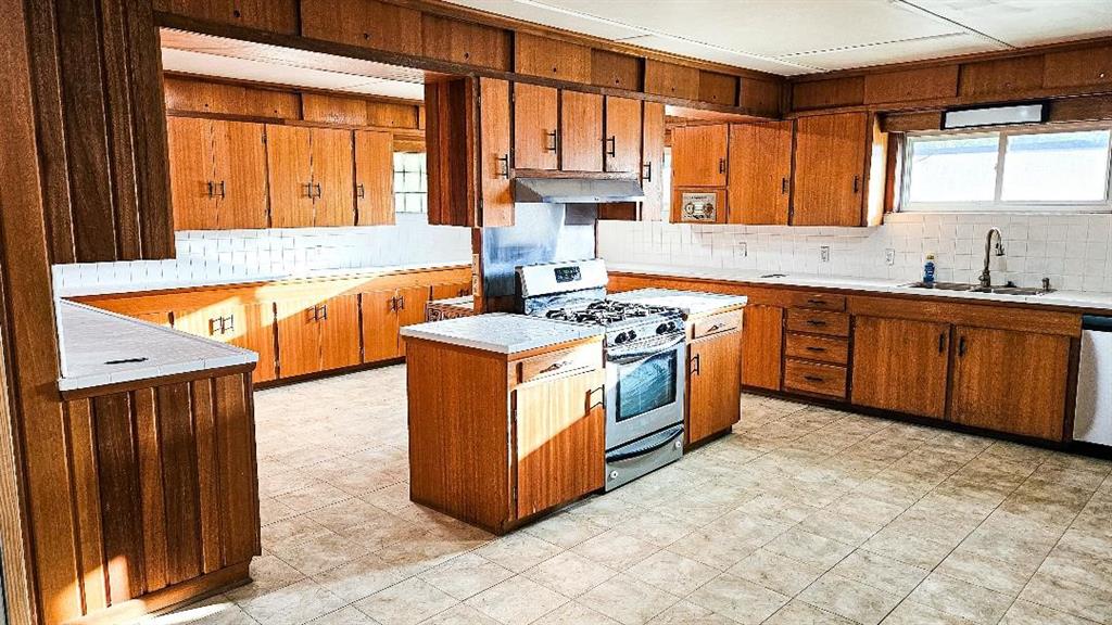 1201 Park Avenue Property Photo 13