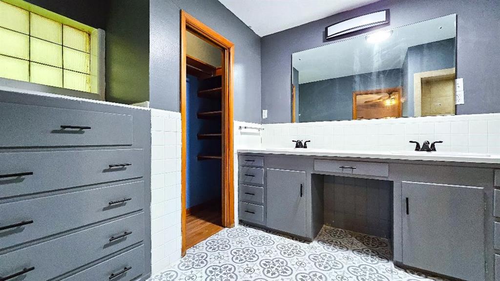 1201 Park Avenue Property Photo 15