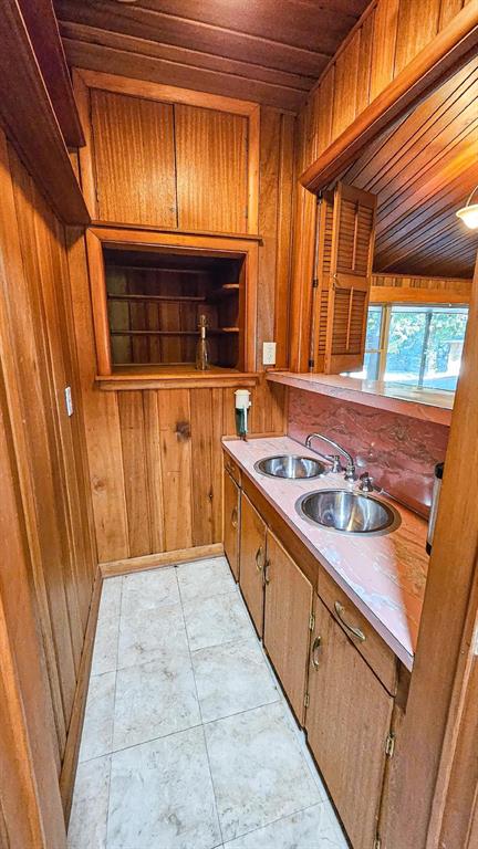 1201 Park Avenue Property Photo 24