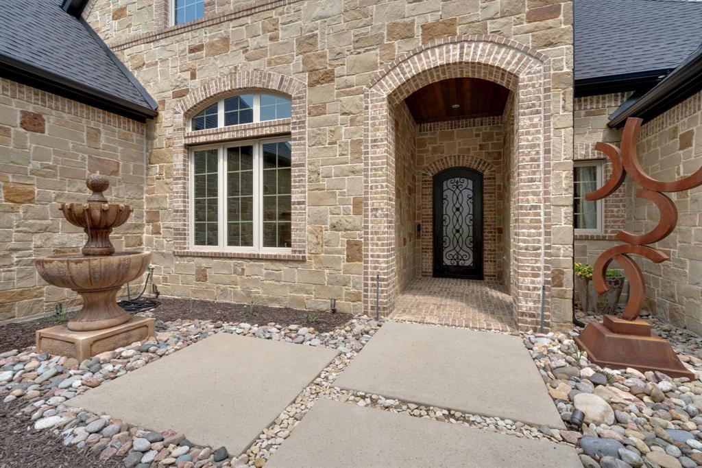 1208 Noble Way Property Photo 4