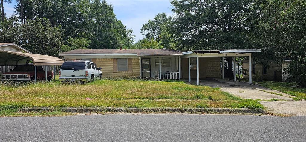 403 N Park Drive Property Photo 1