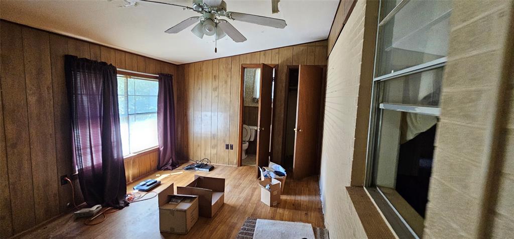 403 N Park Drive Property Photo 9