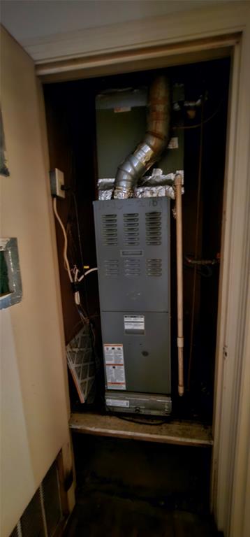 403 N Park Drive Property Photo 14