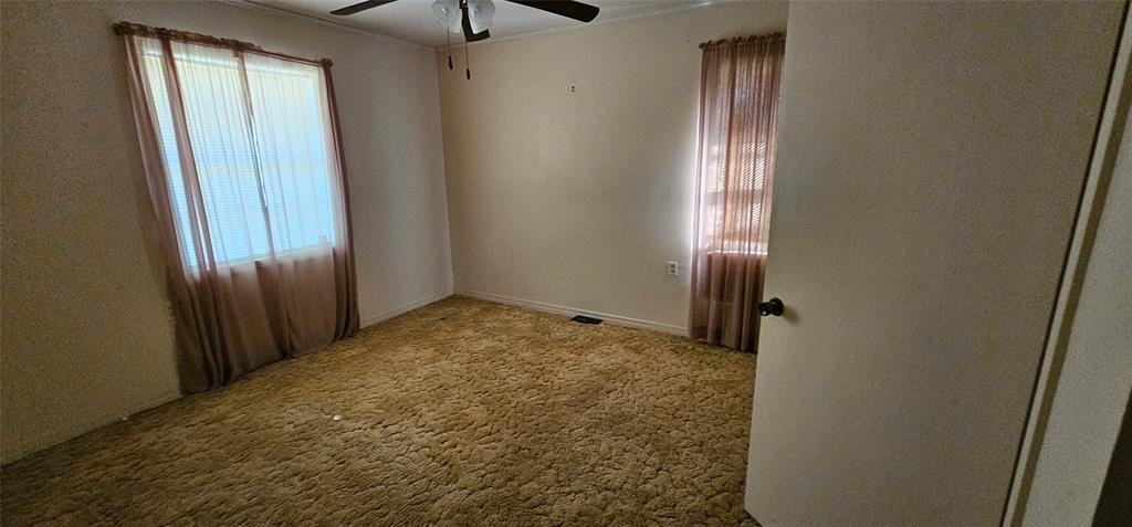 403 N Park Drive Property Photo 16