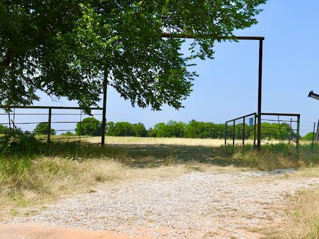 4443 Fm 1810 Property Photo