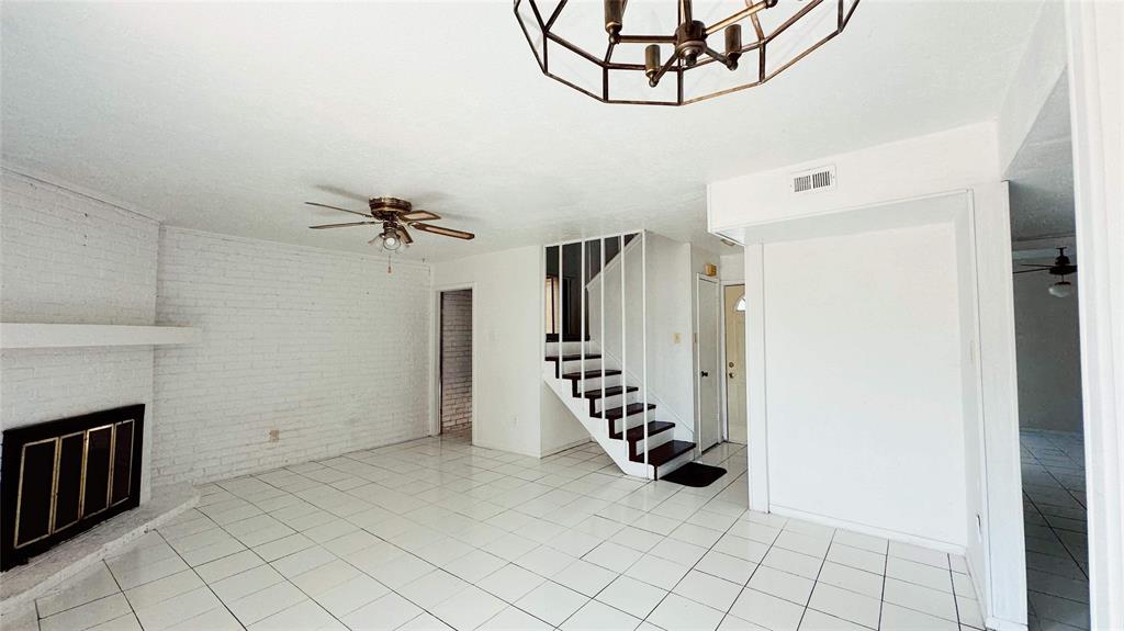 10520 Las Brisas Drive Property Photo 4